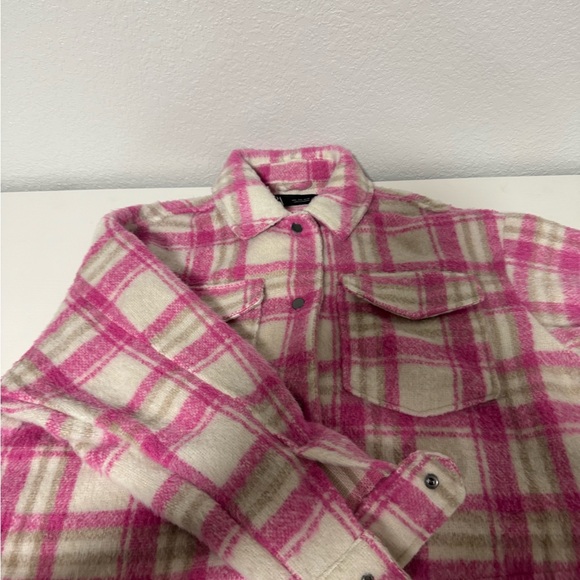 Zara Pink and White Plaid Fuzzy Jacket - Picture 2 of 3